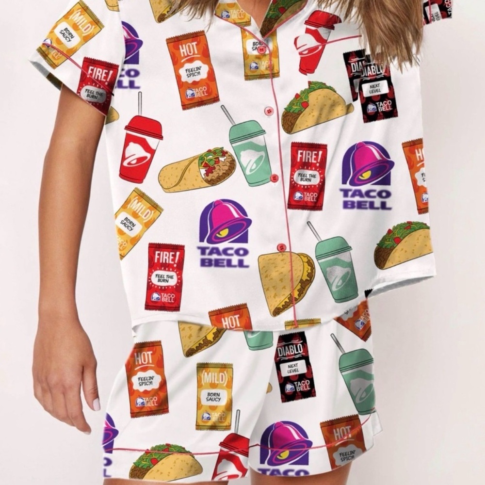 NWT Taco Bell Logo Graphic Short Pajama Set - White with Multicolor Print